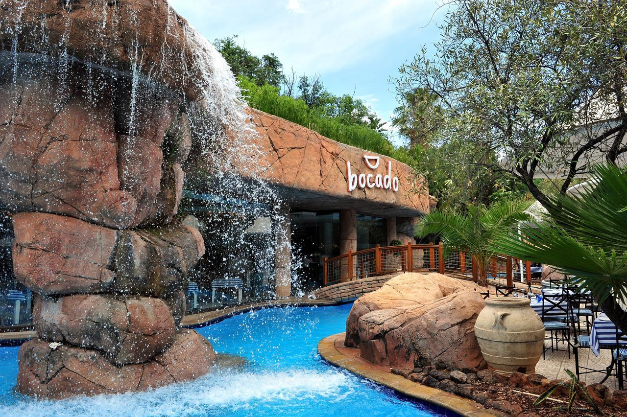 Bush Bungalows At Sun City Resort Rustenburg Buitenkant foto