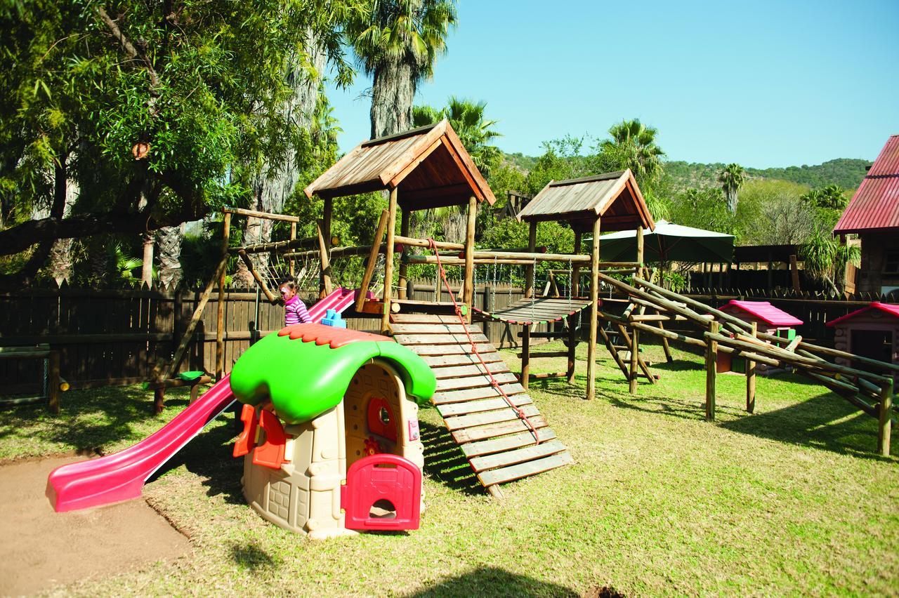 Bush Bungalows At Sun City Resort Rustenburg Buitenkant foto