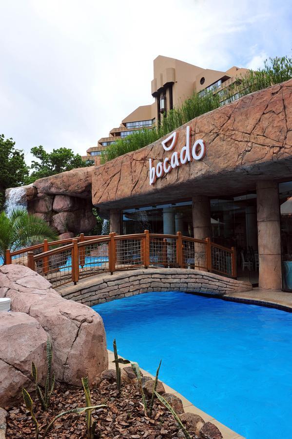 Bush Bungalows At Sun City Resort Rustenburg Buitenkant foto