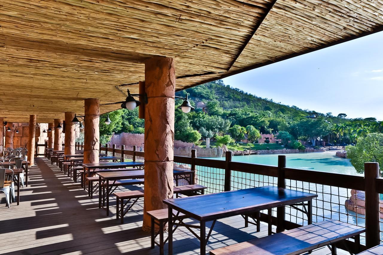 Bush Bungalows At Sun City Resort Rustenburg Buitenkant foto