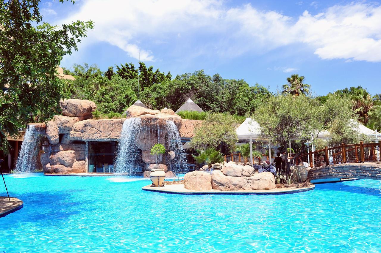 Bush Bungalows At Sun City Resort Rustenburg Buitenkant foto