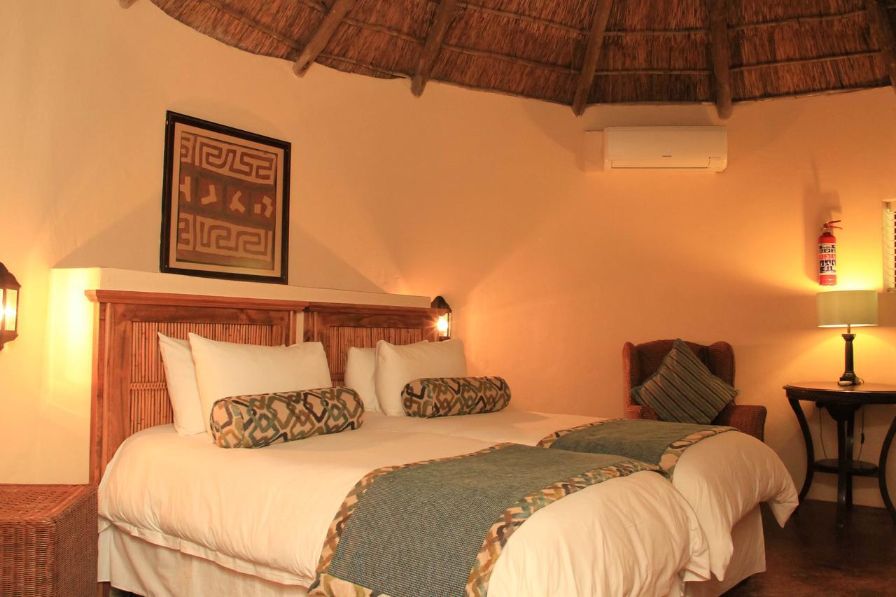 Bush Bungalows At Sun City Resort Rustenburg Buitenkant foto