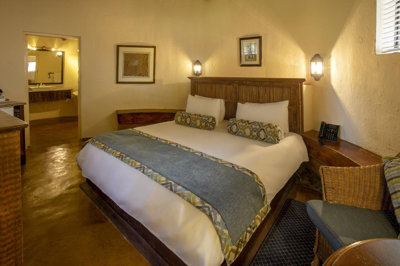 Bush Bungalows At Sun City Resort Rustenburg Buitenkant foto