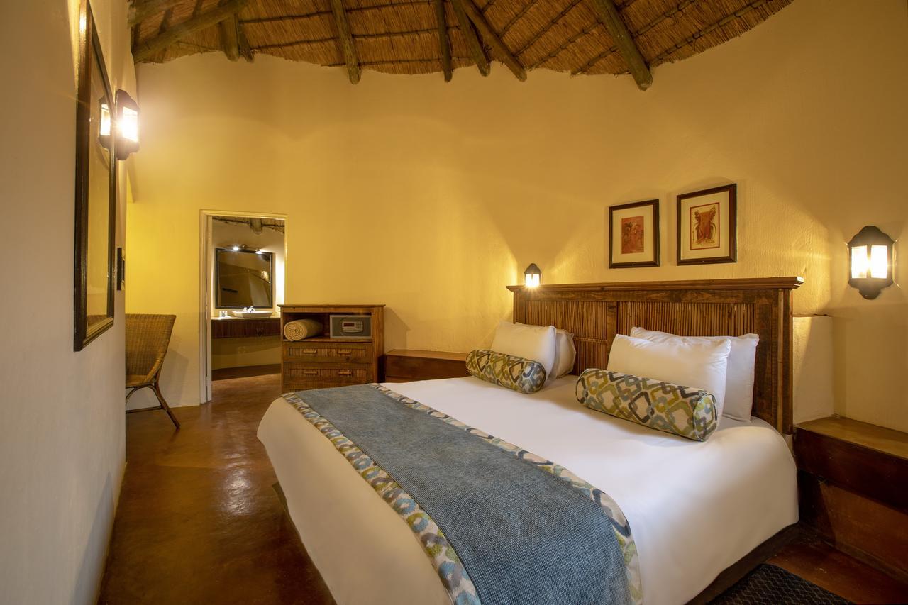 Bush Bungalows At Sun City Resort Rustenburg Buitenkant foto